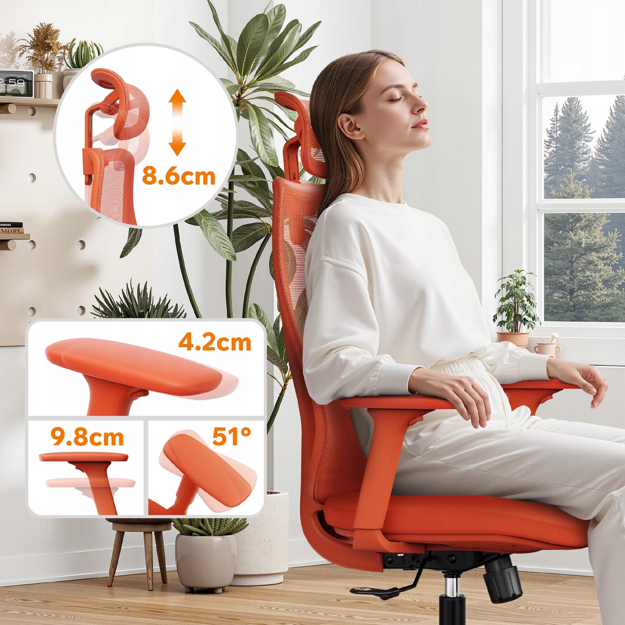 Osoba siedzi na pomarańczowym, ergonomicznym fotelu biurowym z regulowanym zagłówkiem i podłokietnikami. Na obrazie widoczne są wymiary: zagłówek 8.6 cm, podłokietnik 4.2 cm, 9.8 cm oraz kąt 51°.