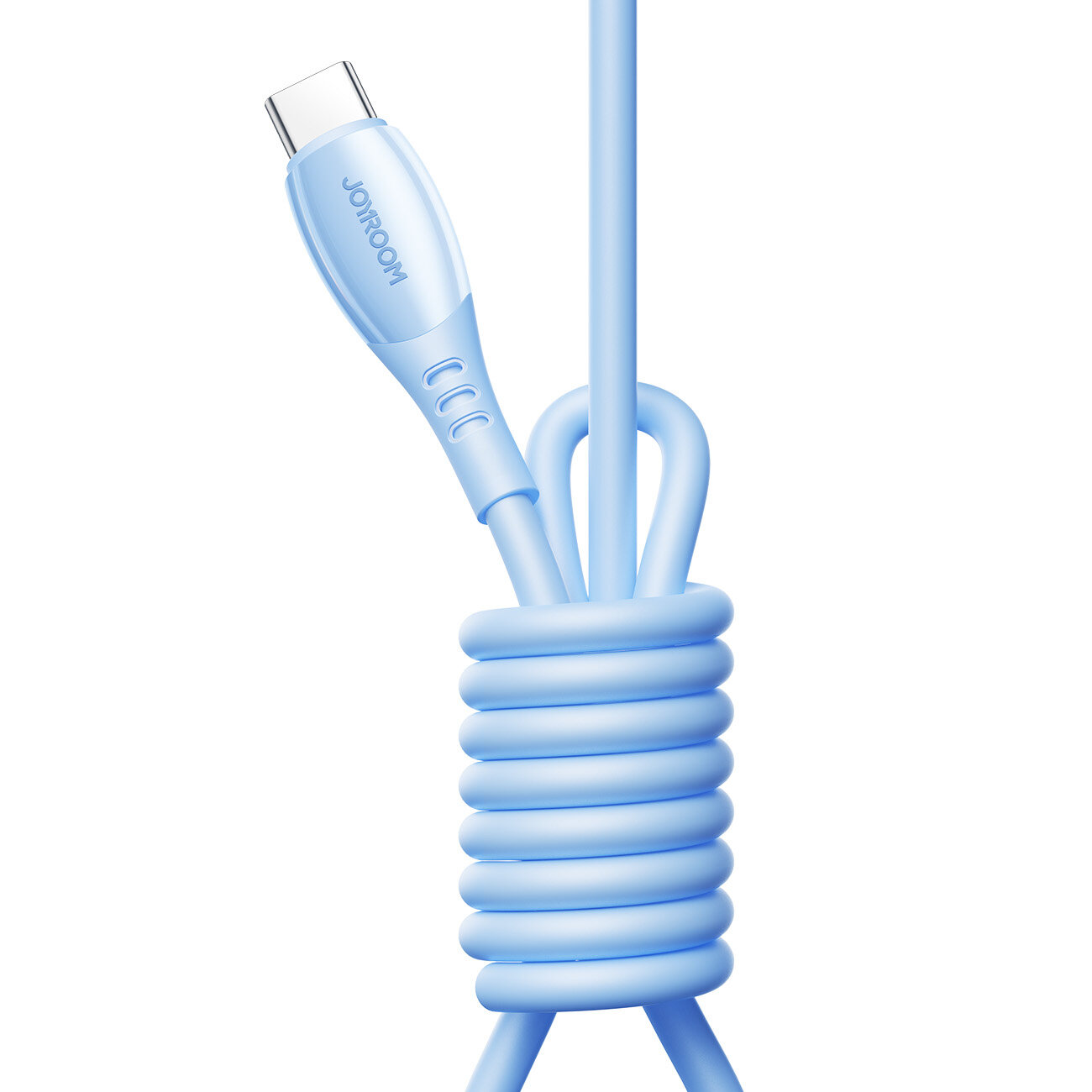 Niebieski kabel USB-C z logo \'JOYROOM\' na wtyczce, zwinięty w spiralę. Kabel jest przeznaczony do szybkiego ładowania.