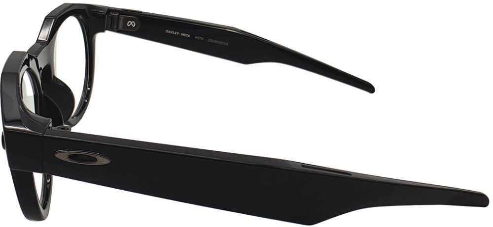 Czarne okulary z grubymi oprawkami i logo producenta na zauszniku. Wewnątrz zausznika widoczny jest napis: \'Oakley HSTN\'.