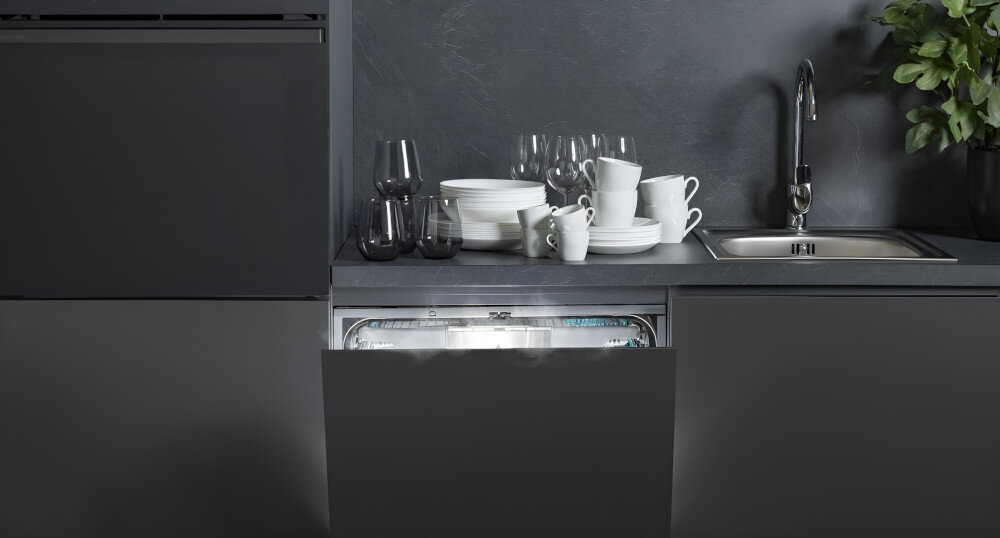 ZMYWARKA HISENSE HV693A65UVAD Program auto suszenia usuwa nadmiar pary bez ręcznego wycierania