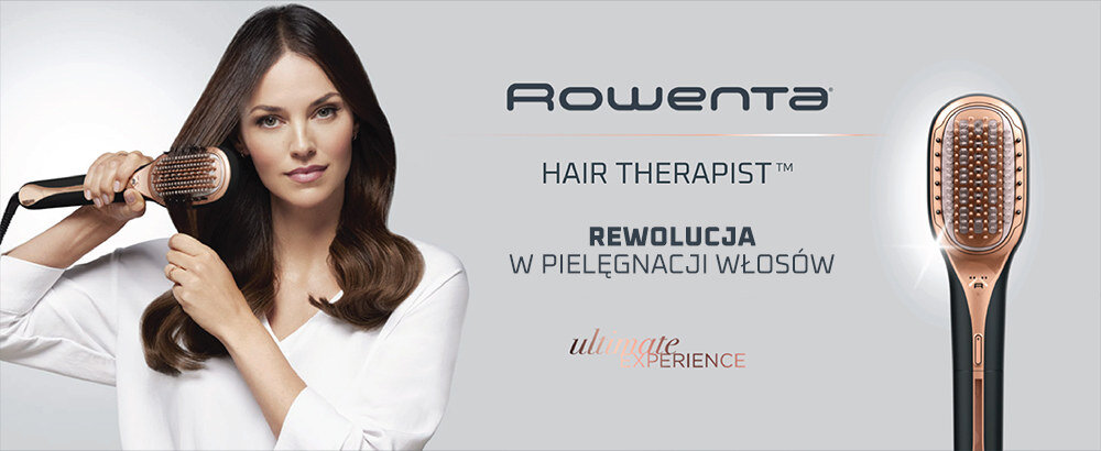 Kobieta używa szczotki prostującej włosy, obok widoczny jest produkt z logo \'Rowenta\'. Tekst na obrazie: \'HAIR THERAPIST™ REWOLUCJA W PIELĘGNACJI WŁOSÓW ultimate experience\'.