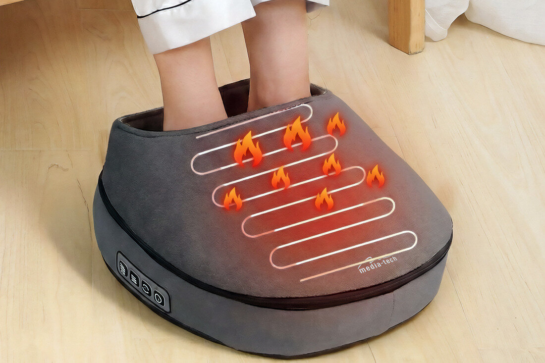 Masażer do stóp MEDIA-TECH Warming Feet MT6541 zdjęcie lifestyle Praktyczne zasilanie Zasilacz AC 110/240 V – DC 12 V pobór mocy 24 W funkcjonalne wsparcie 