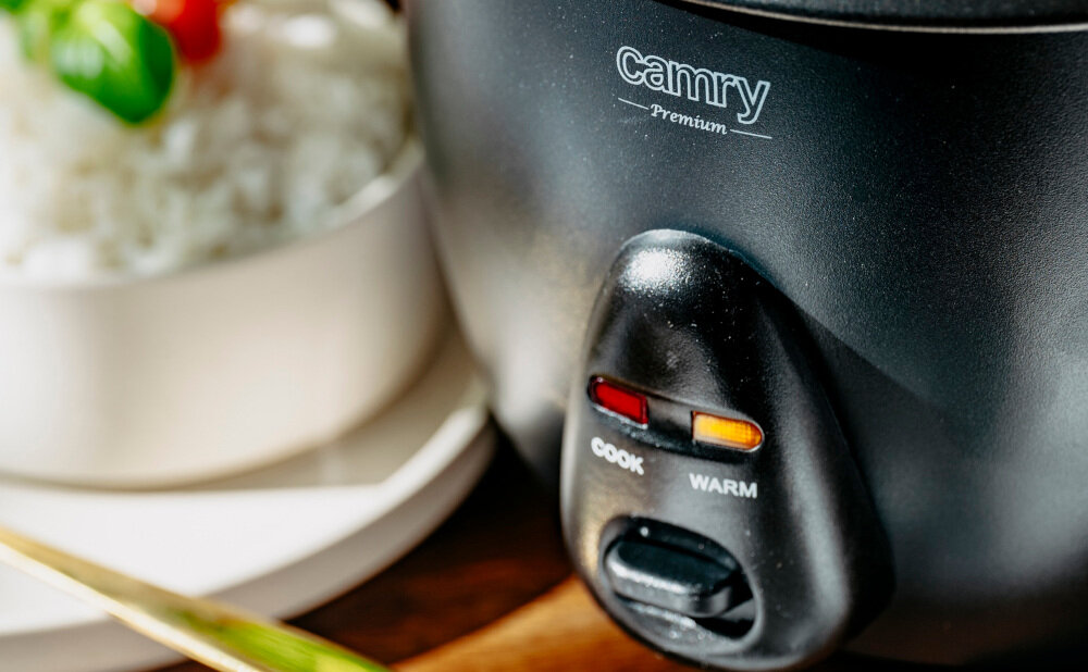 Ryżowar CAMRY CR 6419 Prosta obsługa Czytelne kontrolki świetlne ułatwia obsługę i daje pewność