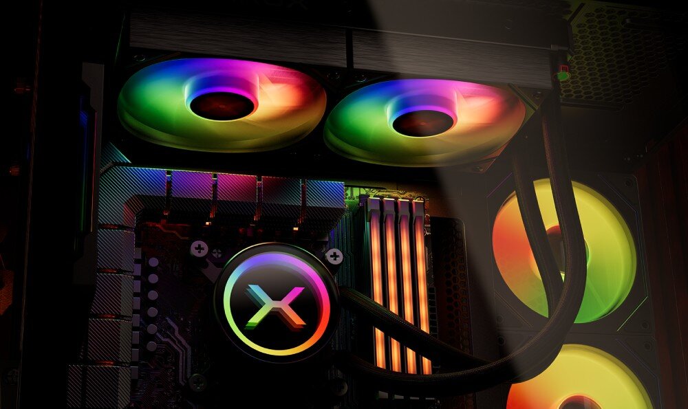 Chłodzenie wodne KRUX HydroX 240 ARGB Obudowa komputera z zamontowaną chłodnicą na górze, wentylatorami ARGB i blokiem wodnym z podświetlonym logo X, wentylatory, prędkość, łożyska, podświetlenie