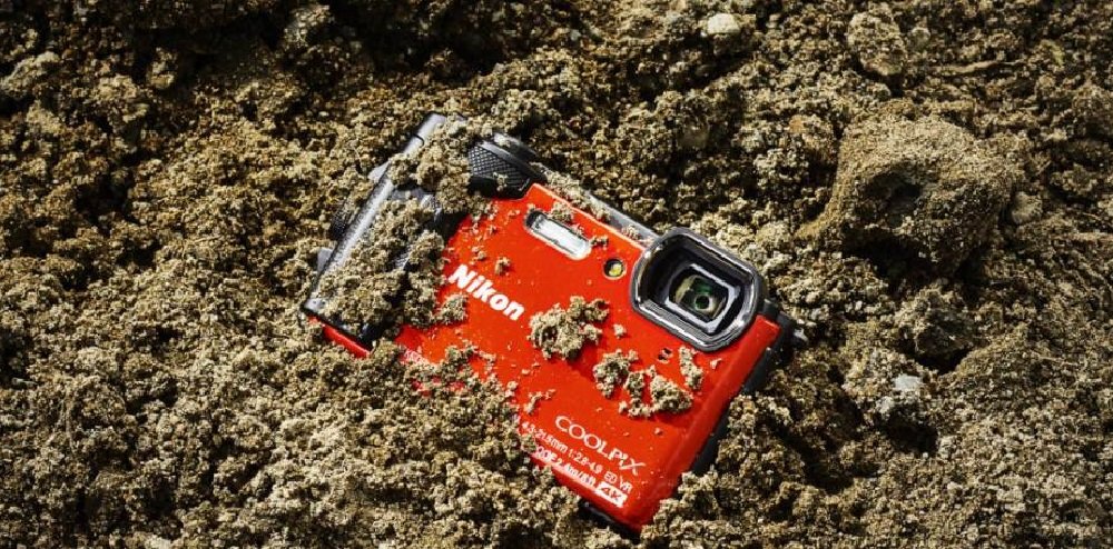 Aparat NIKON Coolpix W300 Pomarańczowy - Zestaw Holiday + Wodoszczelny plecak VAECSS66 widok