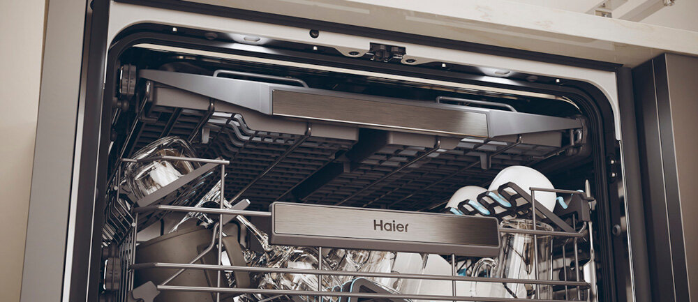 ZMYWARKA HAIER XI 6B0M3PDB Oświetlenie wnętrza jasne światło widoczność komfort załadunek rozładunek