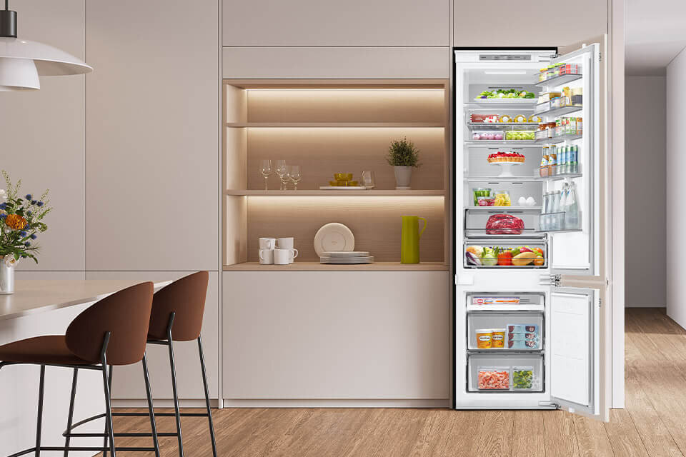 lodówka do zabudowy BRB80F30ADF0EO dostępna w Media Expert