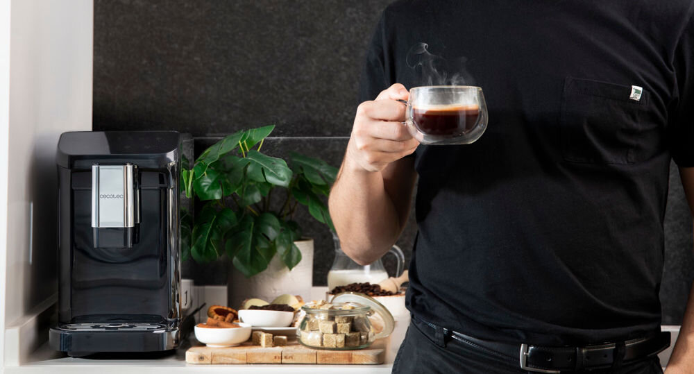 Ekspres CECOTEC Cremmaet Macchia Czarny moc 1350 W pełnia smaku i aromatu pompa ciśnieniowa 19 barów kremowa aromatyczna kawa bogaty smak wyrazisty aromat 