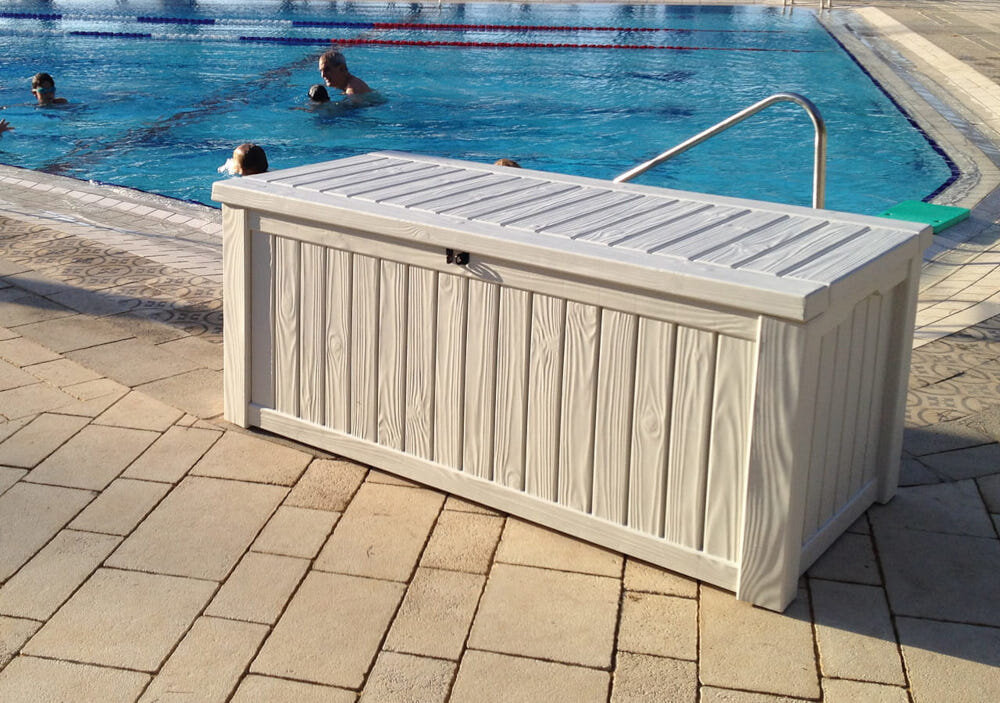 Skrzynia ogrodowa KETER Rockwood Storage Box570L Kremowy z wysokiej jakości materiału imituje naturalne drewno nie wymaga konserwacji system JUST CLICK AND GO montaż na zatrzaski