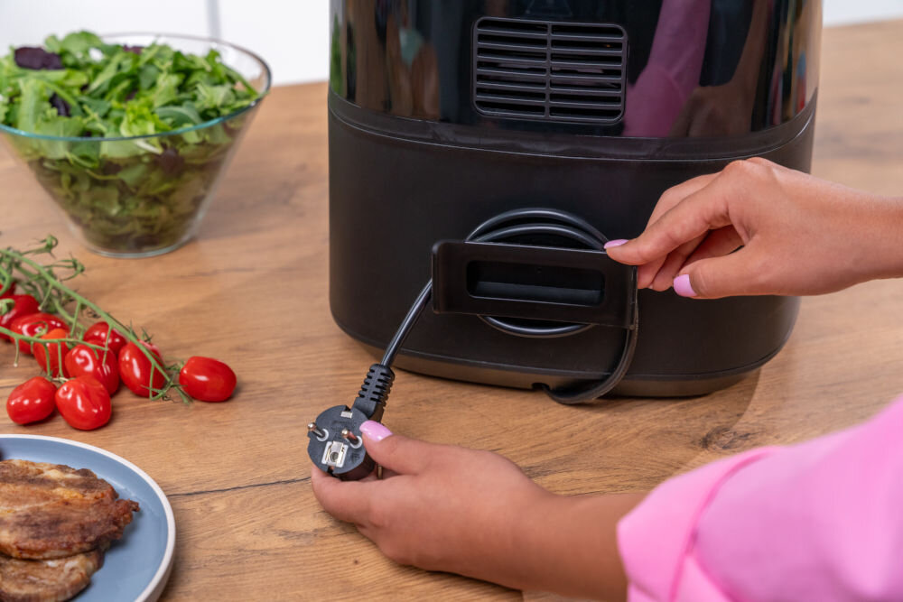 Air fryer GOTZE & JENSEN AF600X Czarny mycie uchwyt na przewód
