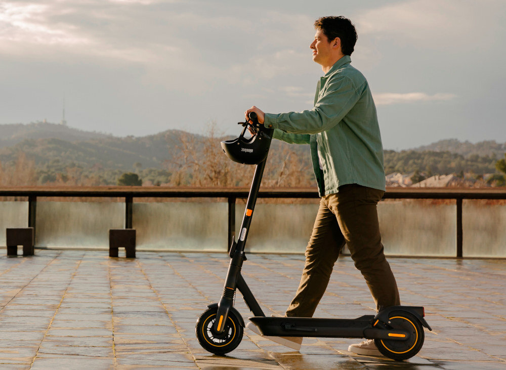 Hulajnoga elektryczna SEGWAY Ninebot KickScooter Max G2D Czarny 4 tryby jazdy ECO SPORT DRIVE WALK