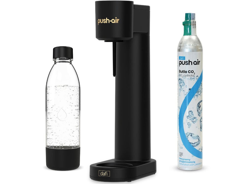 Na obrazie znajduje się czarno-złoty saturator z napisem \'push-air\', przezroczysta butelka z wodą gazowaną oraz butla CO2 z napisem \'Butla CO2 60l cylinder\'.