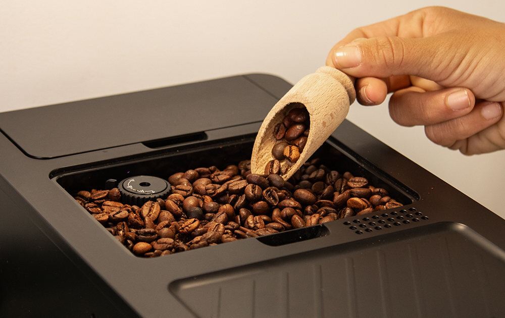 Ekspres CECOTEC Cremmaet Compactccino Czarny Świeżo mielone ziarna Wbudowany młynek z 5 poziomami regulacji  dostosowanie grubość mielenie preferencje