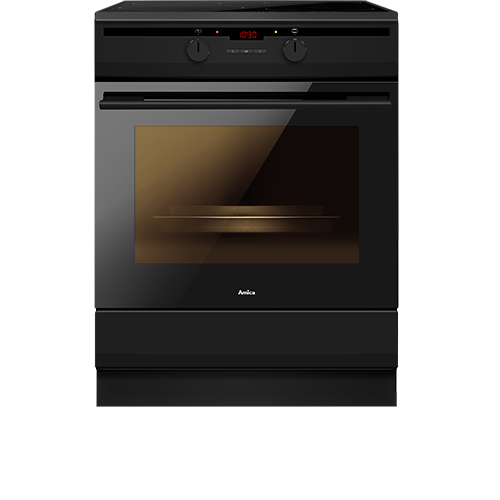 Czarna kuchnia wolnostojąca z płytą indukcyjną i piekarnikiem z przeszklonym frontem. Na panelu sterowania widoczny jest wyświetlacz elektroniczny z czerwonymi cyframi oraz dwa pokrętła.