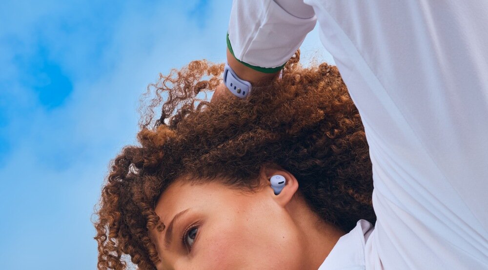 Smartwatch GOOGLE Pixel Watch 4 aktywność trening GPS dwuzakresowy śledzenie trasy