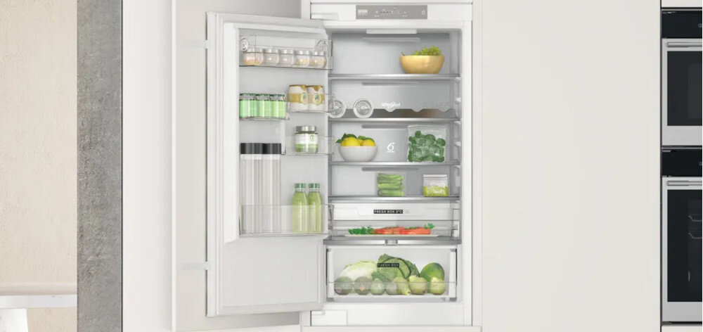 CHŁODZIARKA WHIRLPOOL WHC18 T333 szklane półki wytrzymałe wzmocnione szkło zaokrąglone krawędzie bezpieczne przechowywanie