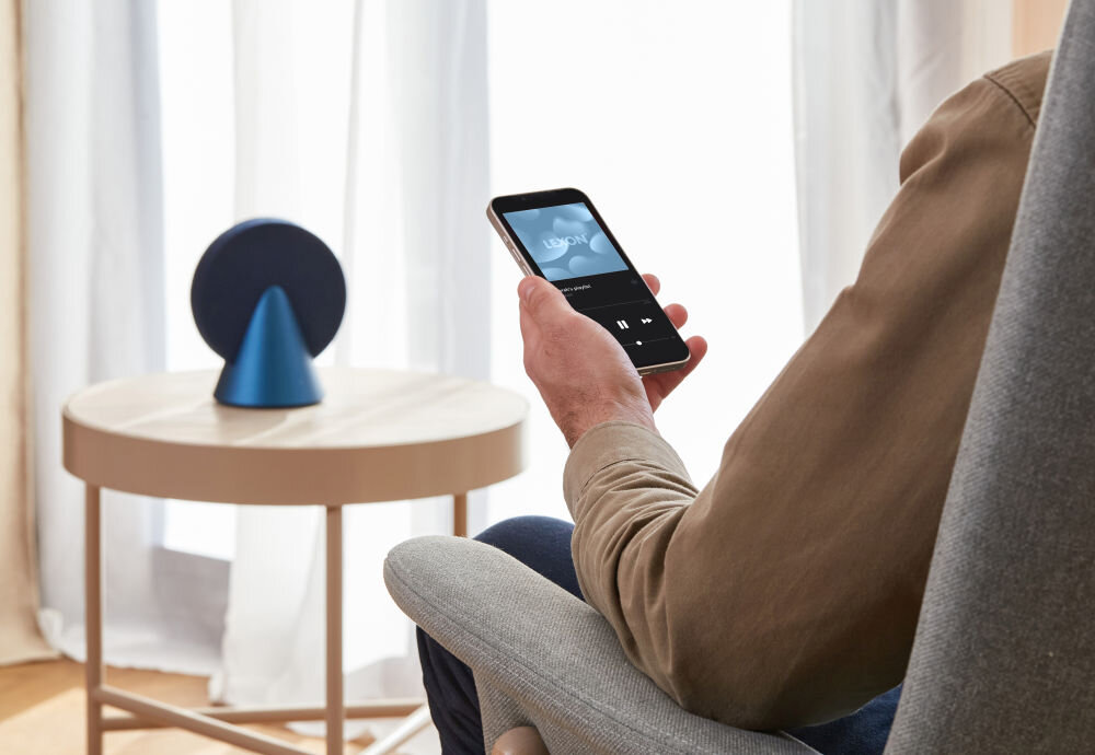 Głośnik LEXON Conic Bluetooth - Bluetooth, aluminium, głośnik stojący na stoliku