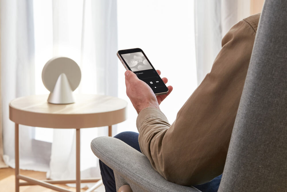 Głośnik LEXON Conic Bluetooth, głośnik 360°, Stożkowa aluminiowa, głośnik stojącyt na stoliku