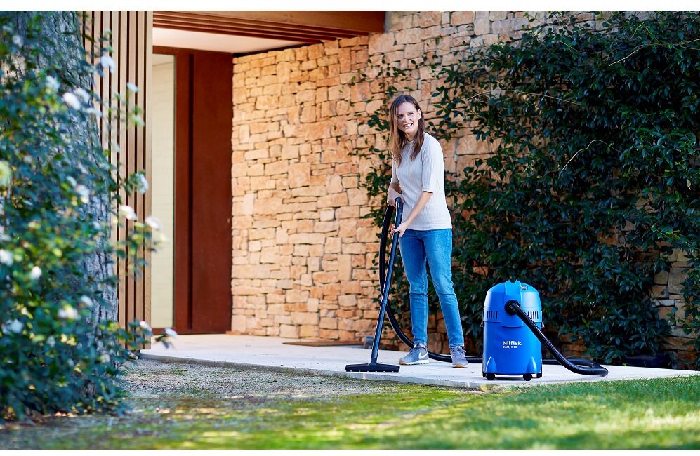 Odkurzacz NILFISK Buddy II 18l EU Duża stabilność w trakcie sprzątania kółka