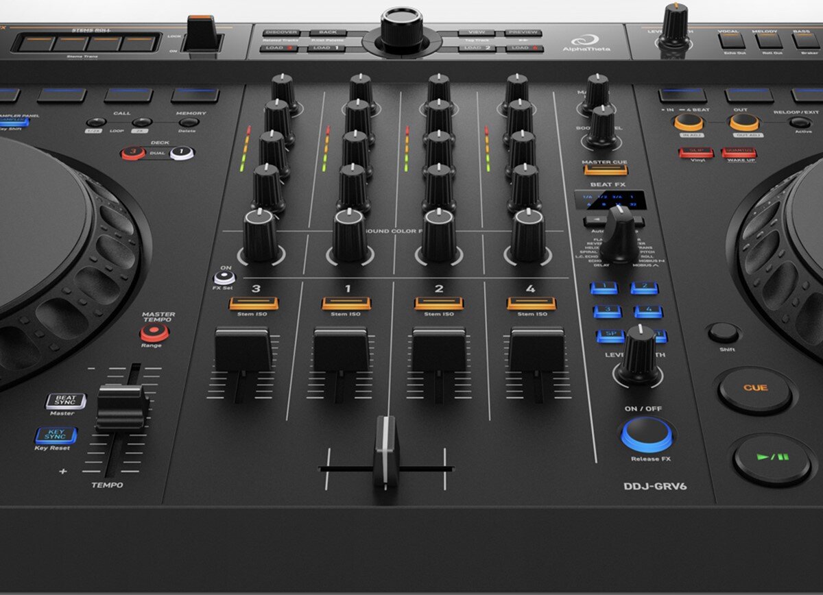 Kontroler DJ ALPHA THETA DDJ-GRV6 - Design i ergonomia, kadr pokręteł i innych przycisków