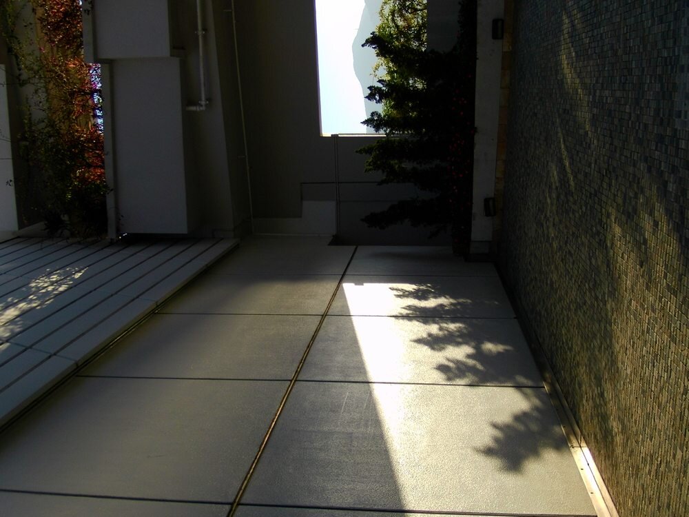 Aparat cyfrowy YASHICA City 100 z 3-krotnym zoomem optycznym i 4-krotnym cyfrowym