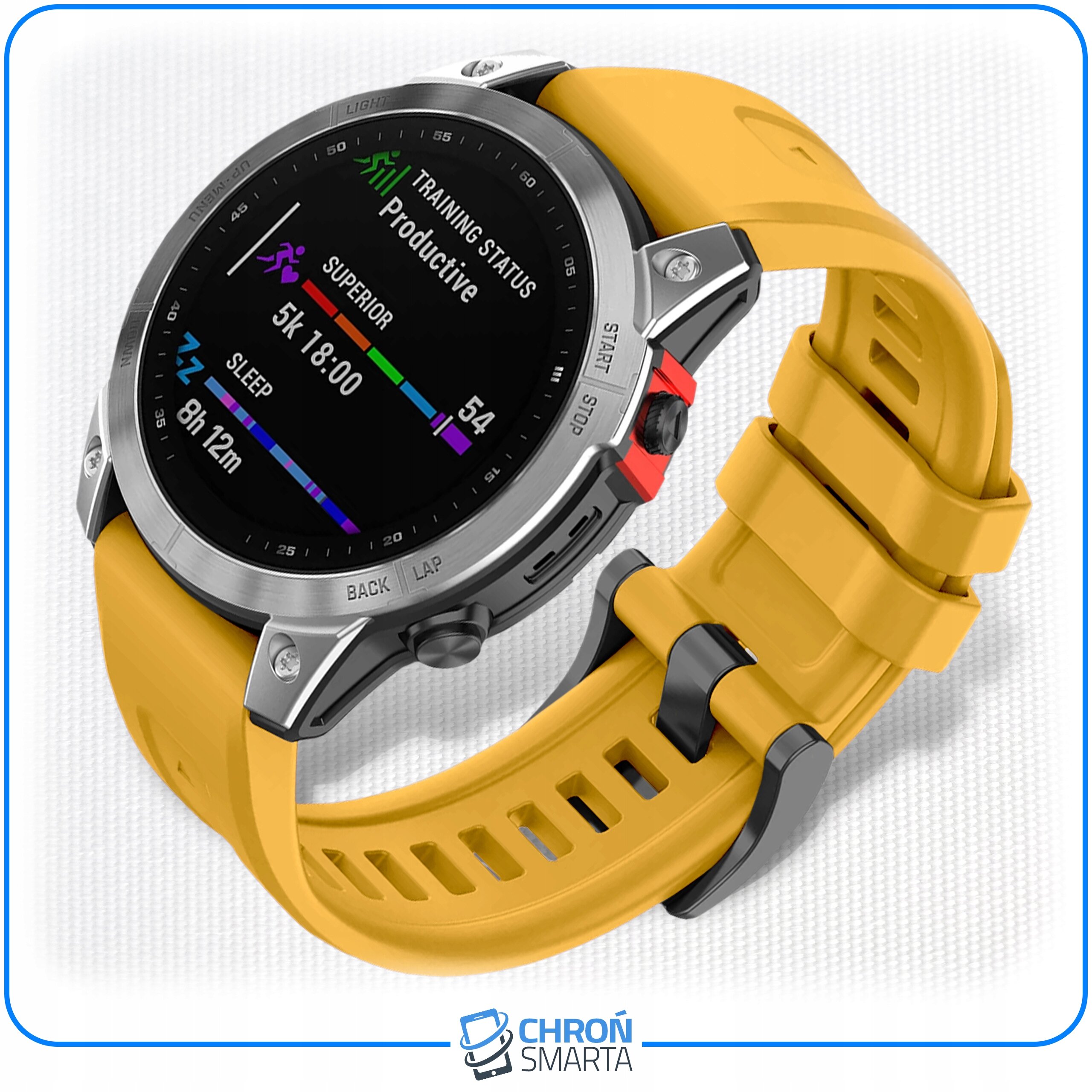 Zegarek sportowy z żółtym paskiem i metalową kopertą, na ekranie widoczny jest tekst: \'TRAINING STATUS Productive SUPERIOR 5K 18:00 54 SLEEP 8h 12m\'. Logo \'CHROŃ SMARTA\' znajduje się na dole obrazu.