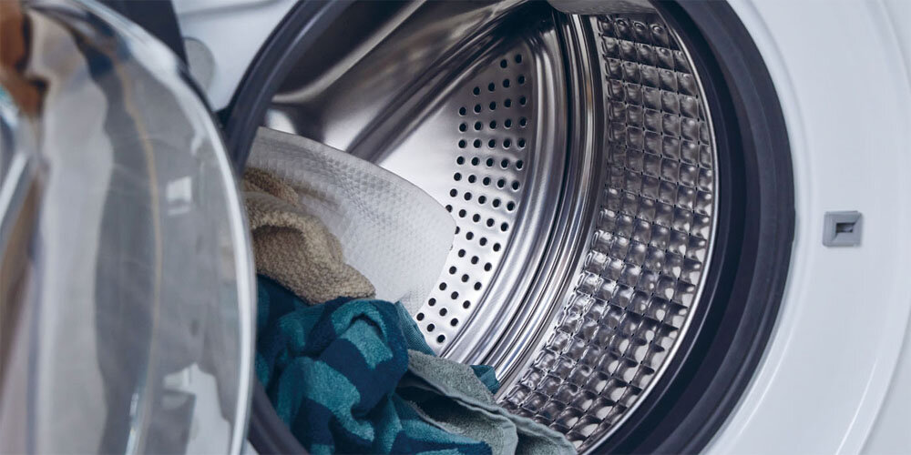 Pralka CANDY AI ProWash 700 BS 410B10-S Ochrona ubrań Soft Drum zachowanie kształtu miękkość duży otwór załadunkowy 36 cm wygodne bezpieczne