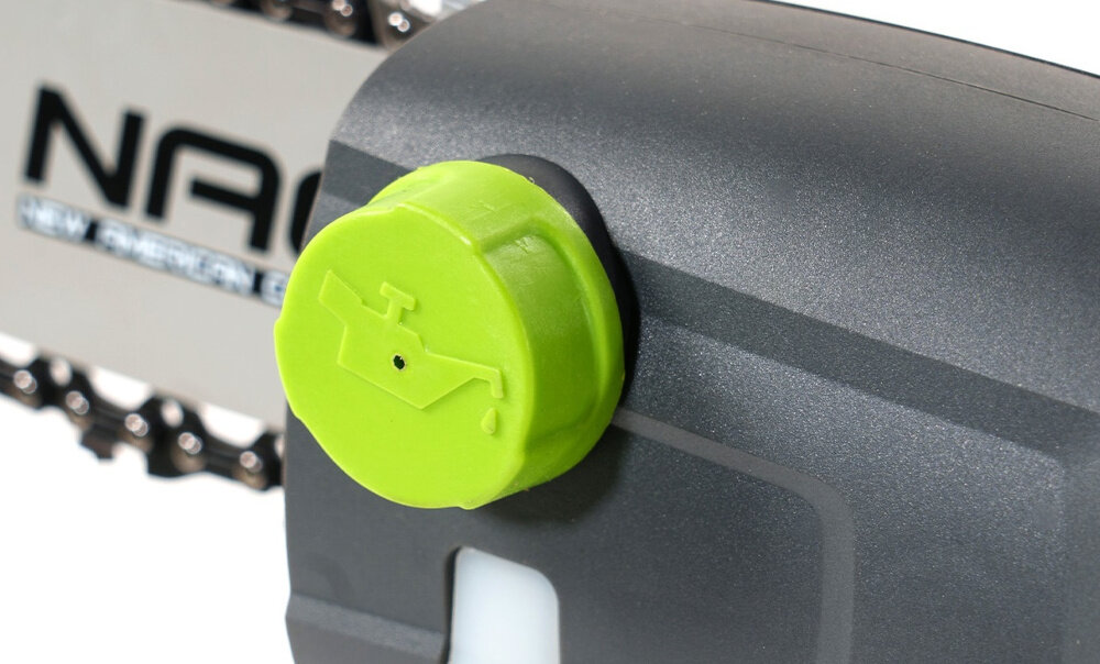 Piła elektryczna NAC PCE71-SAH-E-CH 710W technologia automatycznego smarowania łańcucha i prowadnicy żywotność urządzenia znacząco wydłużona pojemność zbiornika na olej 100 ml