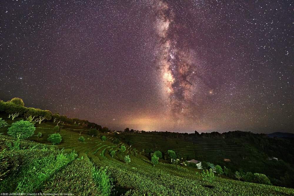 Obiektyw Venus Optics Laowa D-Dreamer 12 mm f/2,8 Zero-D do Sony E - droga mleczna