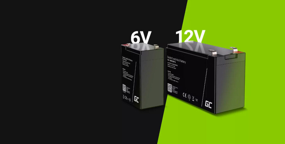 Na obrazie znajdują się dwa akumulatory z oznaczeniami 6V i 12V na tle czarno-zielonym. Na większym akumulatorze widoczny jest napis \'Sealed Lead Acid Battery\' oraz logo \'GC\'.