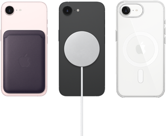 Trzy smartfony z widocznymi tylnymi obudowami: różowy z ciemnym etui, czarny z podłączoną okrągłą ładowarką magnetyczną oraz biały z przezroczystym etui i widocznym logo Apple.