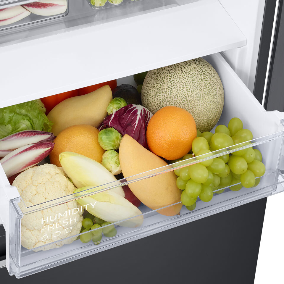 Owoce i warzywa najlepiej przechowywać w przeznaczonej specjalnie dla nich szufladzie Humidity Fresh