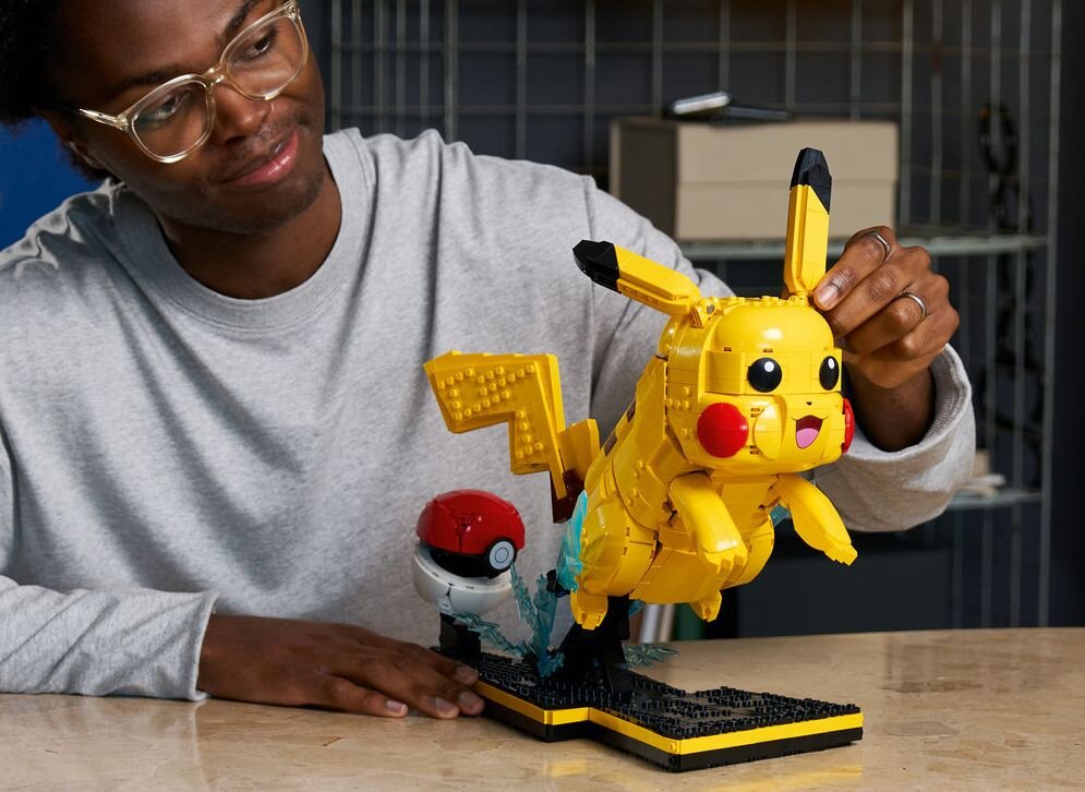 LEGO 72152 Pokémon Pikachu i Pokéball dekoracja do pokoju gracza kolekcjonerski model 2050 elementów