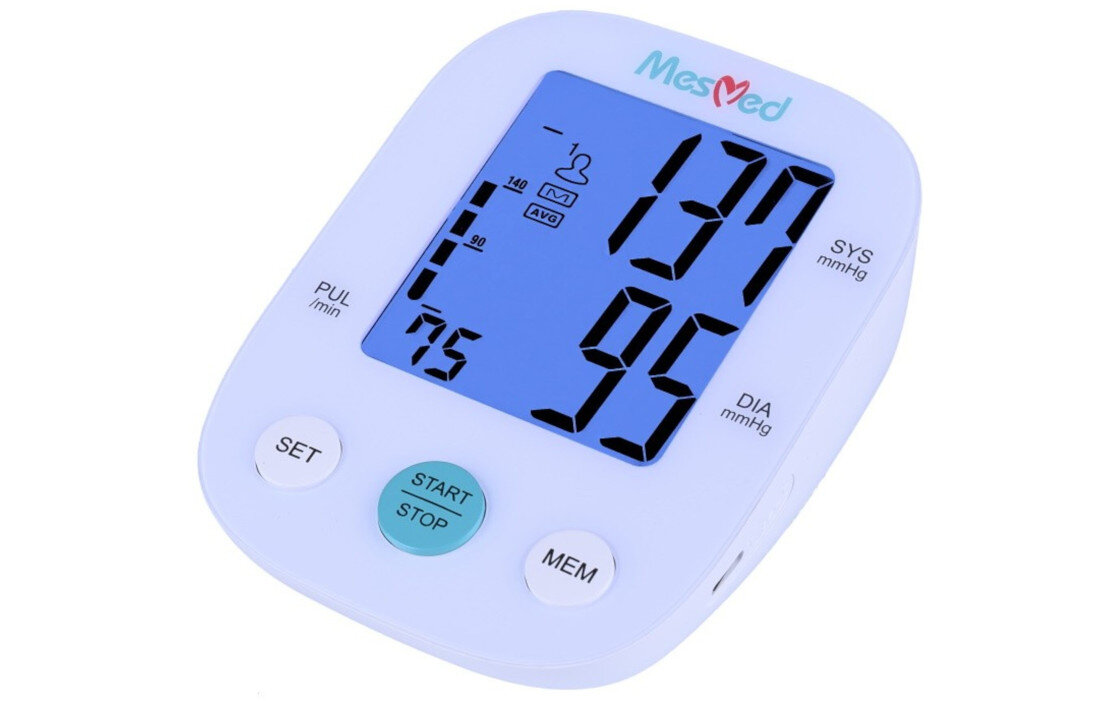 Ciśnieniomierz MESMED MM-203 Preciso Pamięć dla dwóch użytkowników zapisuje do 198 pomiarów dla dwóch osób  Podświetlany wyświetlacz LCD Obsługa jednym przyciskiemzdjęcie na białym tle prezentacja ciśnieniomierza 