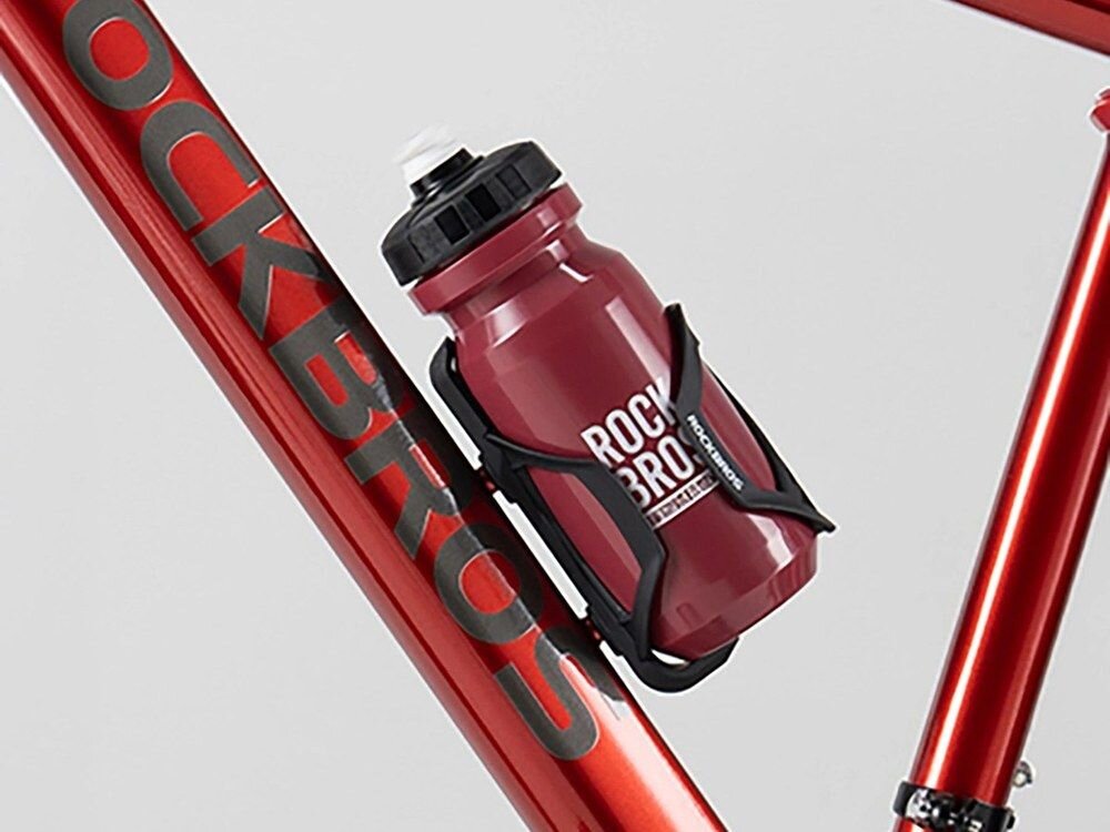 Bidon ROCKBROS 35210066003 600 ml Czerwony, uchwyt, rama, kompatybilność, wymiar, Butelka w uchwycie na ramie roweru.
