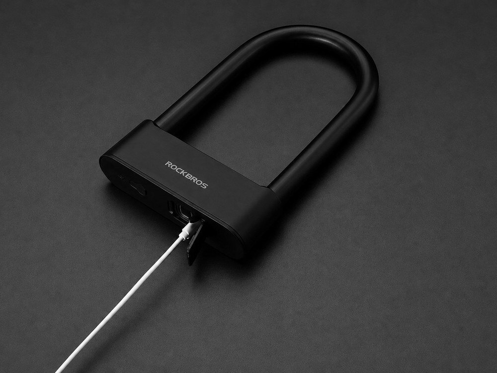 Zapięcie rowerowe ROCKBROS 32210818001 U-lock Czarny, ładowanie, usbc, akumulator, zapięcie, Ładowanie zapięcia rowerowego kablem USB.
