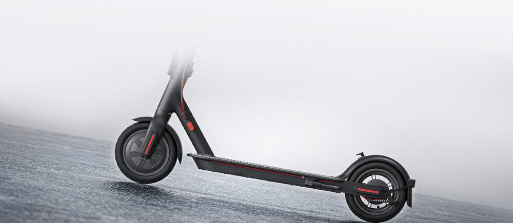 Hulajnoga elektryczna XIAOMI 3 Lite Czarny silnik moc 250 W maksymalna prędkość do 20 km/h bateria o pojemności 5,2 Ah zasięg do 20 km czas ładowania baterii około 4,5 godziny