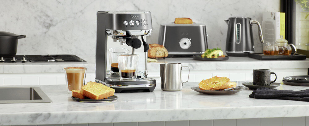 Ekspres SAGE Bambino Plus SES500BSS precyzja parzenia smak aromat