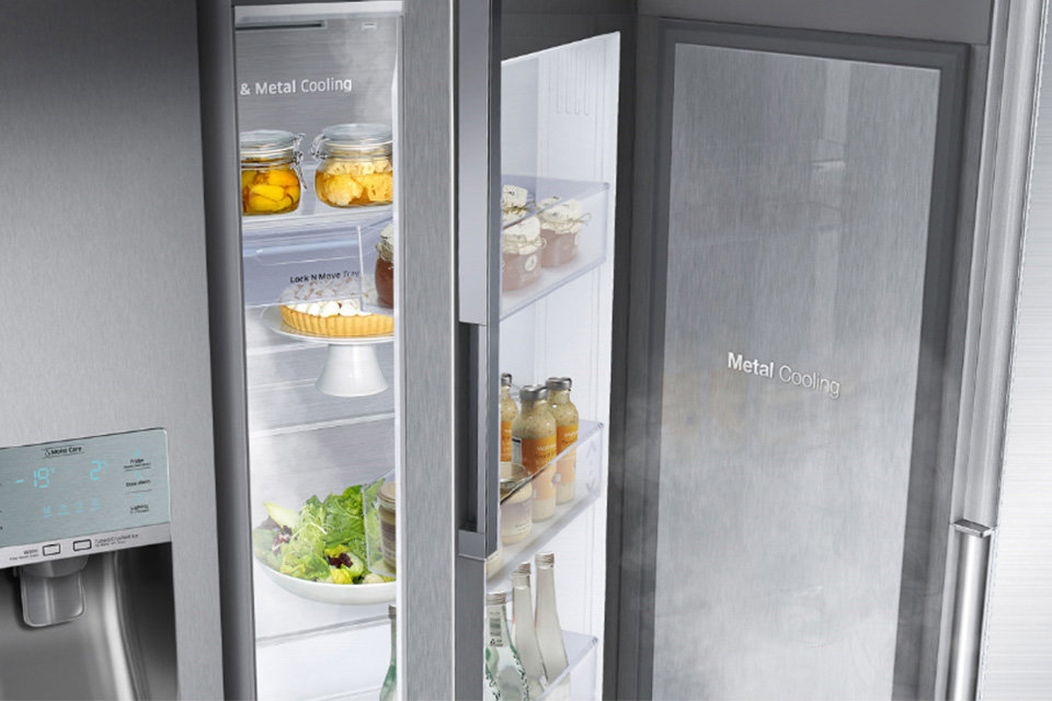 Samsung Lepsza izolacja, smaczniejsze produkty. Metalowe Drzwi