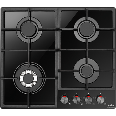 Czarna płyta gazowa z czterema palnikami i metalowymi rusztami. Na panelu znajdują się cztery pokrętła oraz logo \'Amica\'.