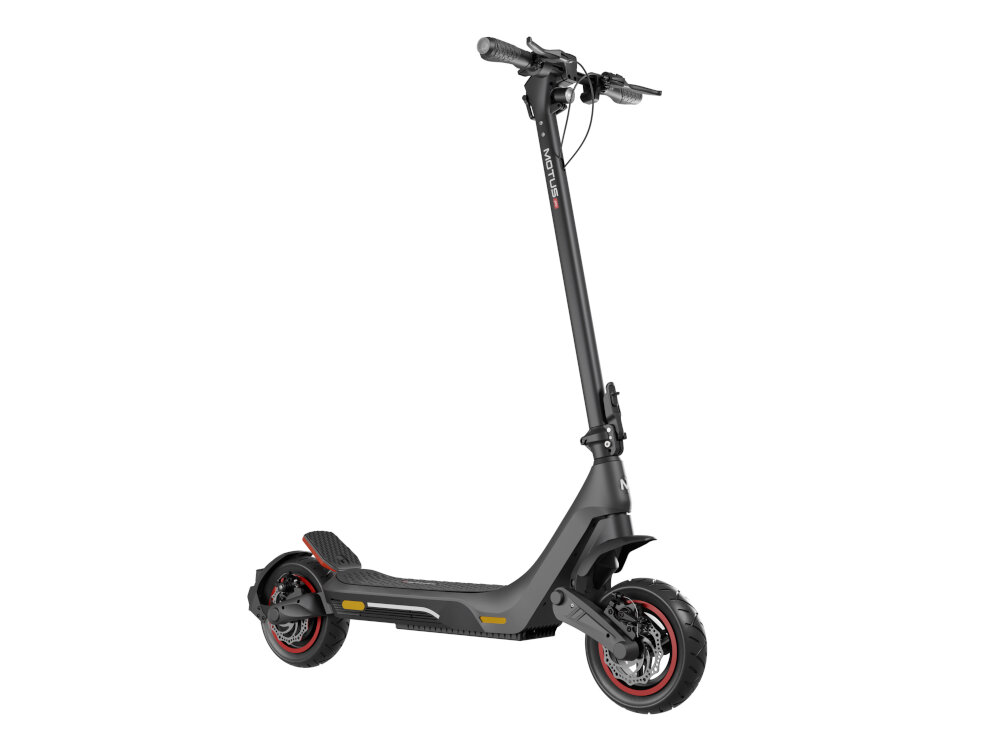 Grafitowa hulajnoga elektryczna z dużymi kołami i amortyzacją. Na kierownicy widoczny jest napis \'MOTUS\'.