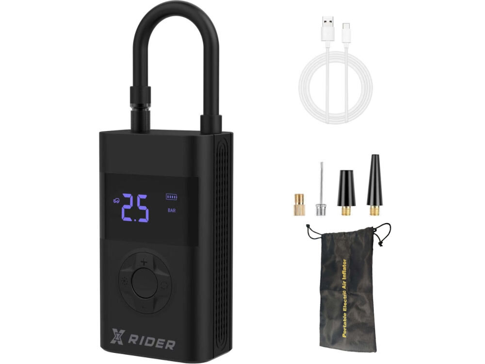 Czarna pompka rowerowa XRIDER z wyświetlaczem pokazującym \'2.5 BAR\' oraz logo \'X RIDER\'. Obok znajdują się akcesoria: kabel USB, cztery różne końcówki oraz woreczek z napisem \'Portable Electric Air Inflator\'.