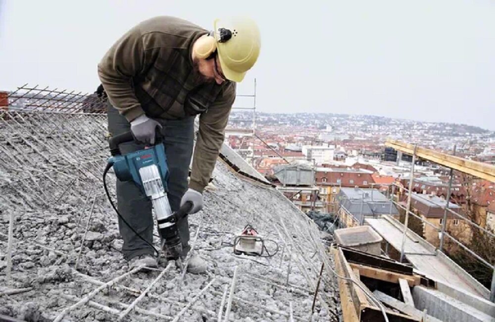 Młot udarowy BOSCH GSH 11 VC Professional Przyjemna praca zadowalające efekty system Constant Electronic