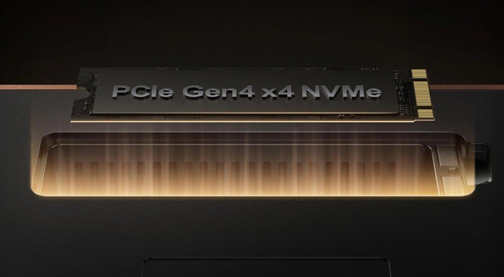 Obraz przedstawia moduł PCIe Gen4 x4 NVMe umieszczony nad otworem wentylacyjnym, z którego wydobywa się światło i ciepło.