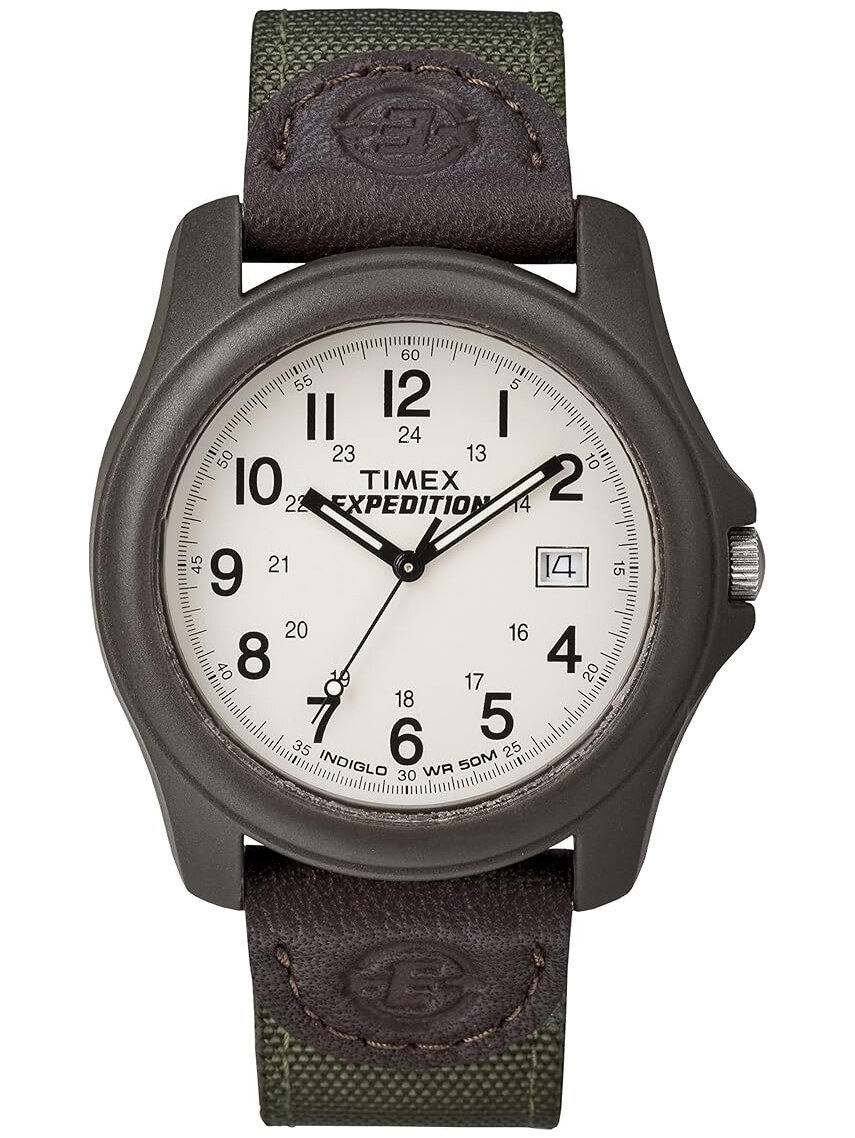Zegarek z okrągłą tarczą w kolorze białym, z czarnymi cyframi arabskimi i wskazówkami. Na tarczy widoczny jest napis \'TIMEX EXPEDITION\' oraz okienko datownika z liczbą \'14\'.
