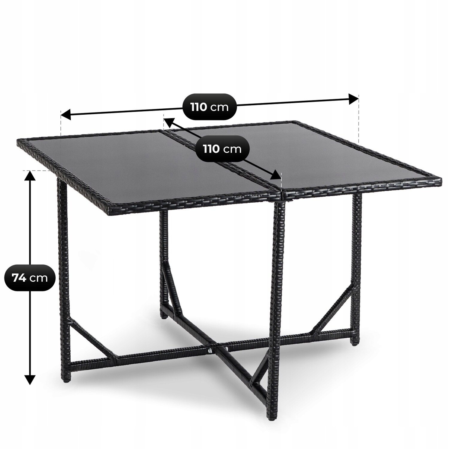 Stół ogrodowy z technorattanu w kolorze czarnym z blatem o wymiarach 110 cm na 110 cm i wysokości 74 cm. Konstrukcja stołu jest prosta, z widocznymi wymiarami na obrazie.