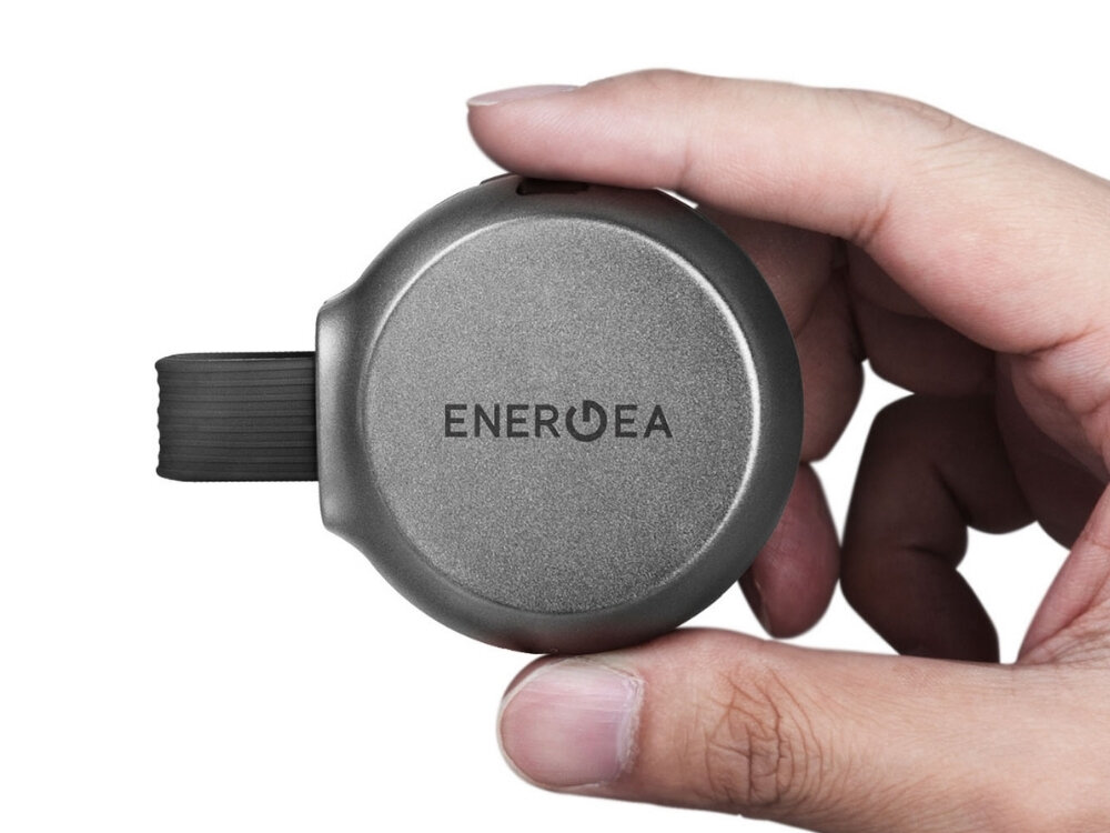 Ładowarka indukcyjna ENERGEA AluMag Trio 2 3w1 25W
                złożona ładowarka trzymana w dłoni konstrukcja z metalu minimalistyczny design funkcjonalność trwałość