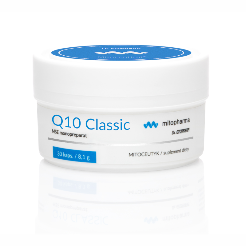 Białe opakowanie z niebieskim napisem \'Q10 Classic\' oraz logo \'mitopharma Dr. Enzmann\'. Na etykiecie widnieje tekst \'30 kaps. / 8,1 g\' oraz \'MITOCEUTYK / suplement diety\'.
