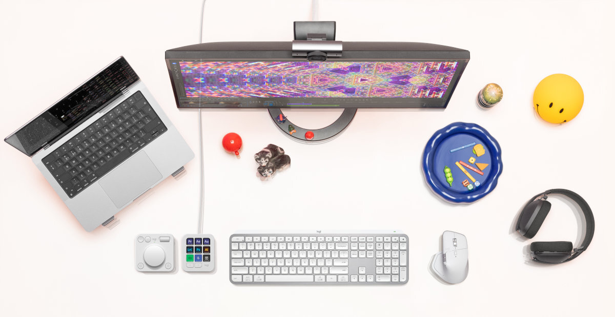 LOGITECH MX Master 4 - myszka na stanowisku komputerowym