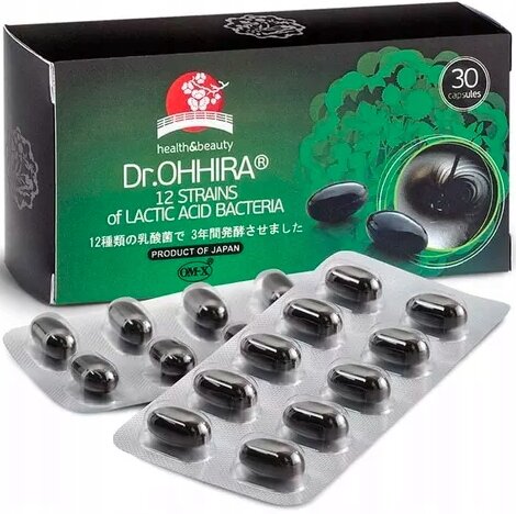 Opakowanie produktu Dr. Ohhira Probiotyk 30 kapsułek z widocznymi czarnymi kapsułkami w blistrze. Na opakowaniu znajduje się napis \'Dr. OHHIRA 12 STRAINS OF LACTIC ACID BACTERIA\' oraz \'PRODUCT OF JAPAN\'.